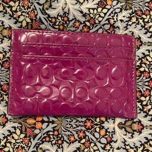 Coach Patent Embossed Card Case in Fuchsia, like new!🌸🩷🌸🩷